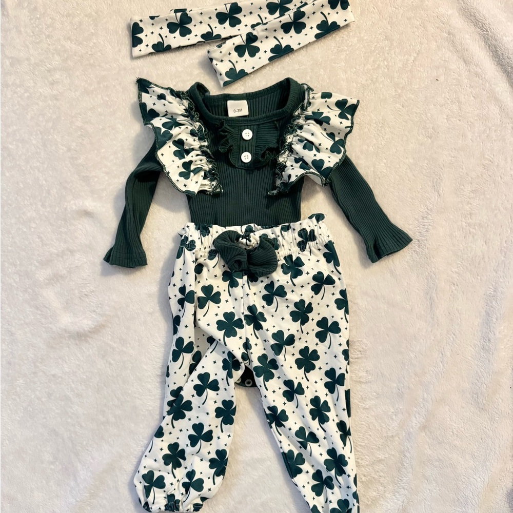 Green and White Shamrock Baby 0-3mo Outfit with Headband